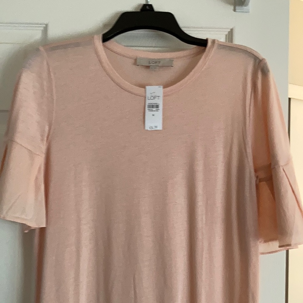 Sold - NWT Gorgeous Loft Pinky/Peach Ruffle Tee Medium